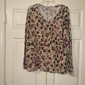 Leopard Print V-Neck Long Sleeve Top
